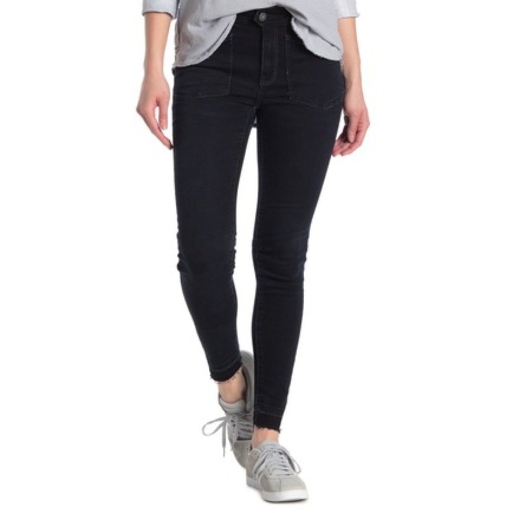 NWT Free People Mid Rise Released Hem Skinny Jeans